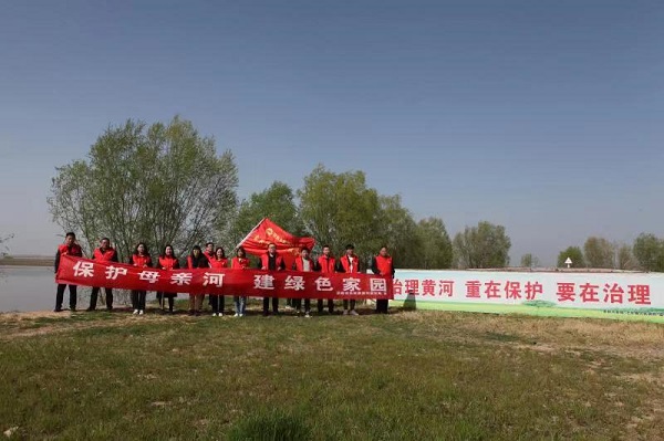 荥阳市自然资源和规划局“三着重”积极 开展《黄河保护法》宣传活动(图2) dc82c83269831b5b28357c4d358c887.jpg