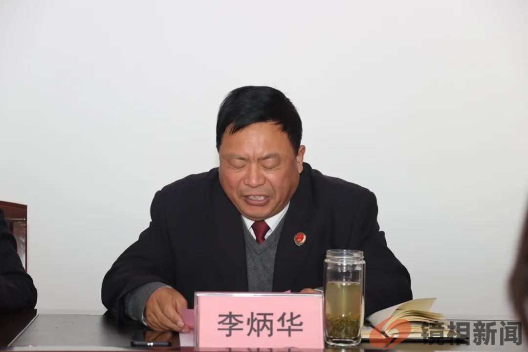 魅力巾帼 花漾芳华——西峡县人民检察院举办“守检察初心 展巾帼之美”座谈交流会暨插花活动(图12) 微信图片_20240308201537.jpg