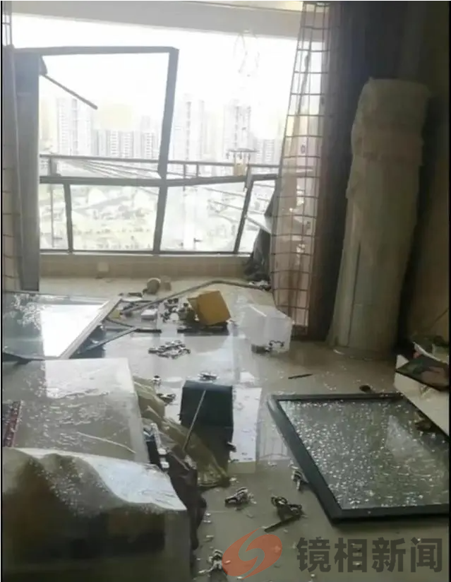 南昌强对流天气已致4死10余伤，“祖孙俩连人带床垫被风卷下20楼！”