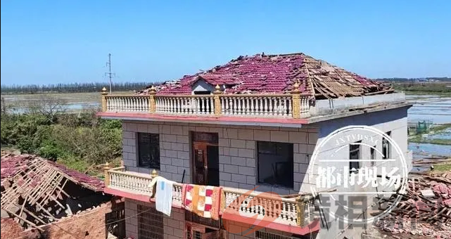 南昌强对流天气已致4死10余伤,“祖孙俩连人带床垫被风卷下20楼!”(图8) 微信图片_20240402140526.png