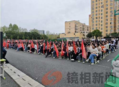 法治护航 守护成长 ——内乡县司法局开展预防不法侵害校园普法活动 (图3) 2bc95d5a1c248f736f81f93a2ddda2b.png