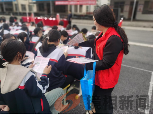 法治护航  守护成长   ——内乡县司法局开展预防不法侵害校园普法活动  