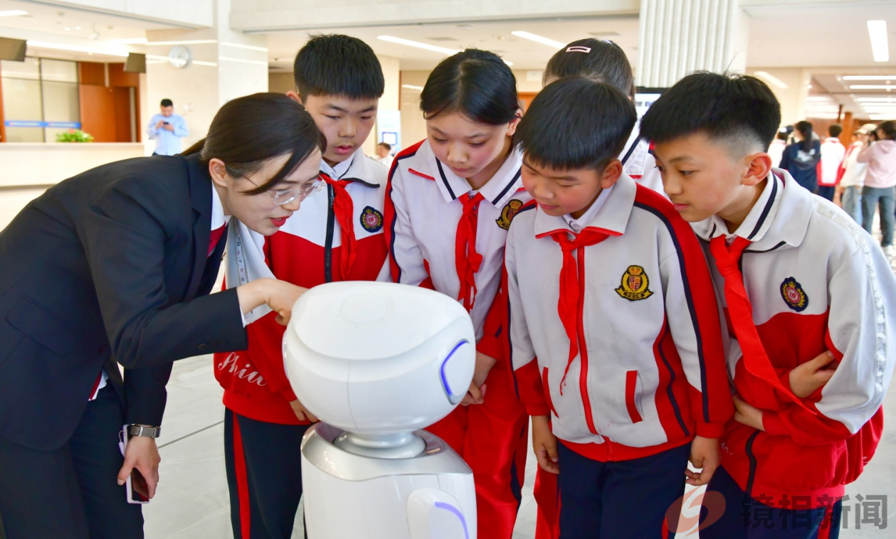 <strong>南阳中院开展反对校园霸凌,营造学校成长环</strong>