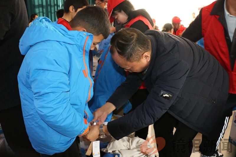 喀什安徽商会:“小小温暖包,浓浓暖冬情”(图7)