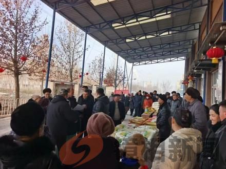 情暖新春:喀什河南商会传递爱心,关怀低收入家庭(图2)