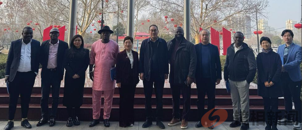 加纳共和国代表团赴郑州考察 寻求物资采购合作(图4) 微信图片_20250304093113.png