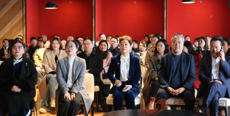 加纳共和国代表团赴郑州考察 寻求物资采购合作(图8) 微信图片_20250304094150.png