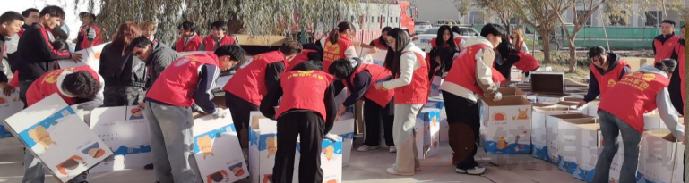 3500个温暖包抵达喀什,42名志愿者单日分装750个暖冬礼物(图4) 微信图片_20251102102321.png